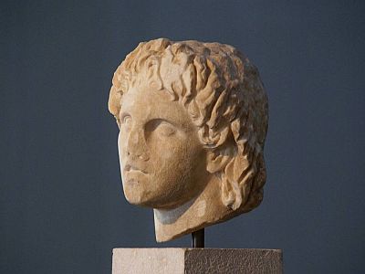 Мраморный бюст Александра Великого