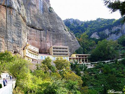 Монастырь Мега Спилео