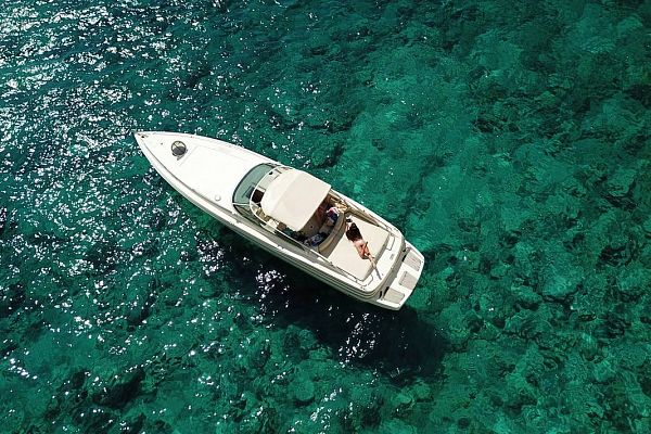 Motor yacht
